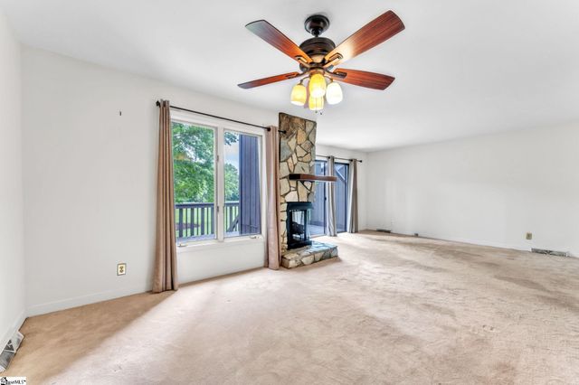8 Graystone Way, Taylors, SC 29687