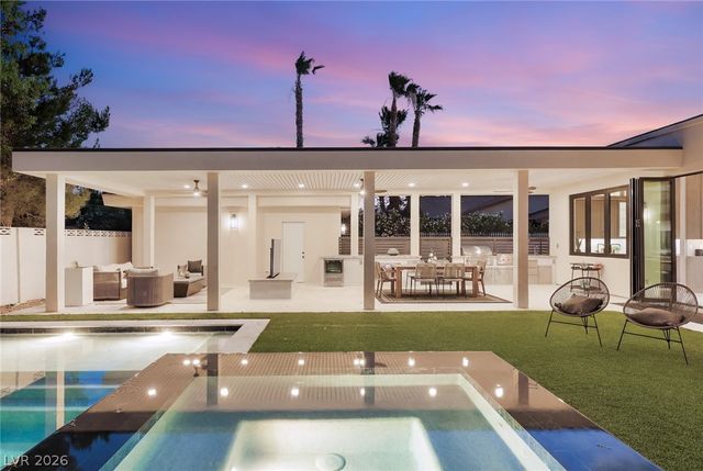 2401 Driftwood Drive, Las Vegas, NV 89107