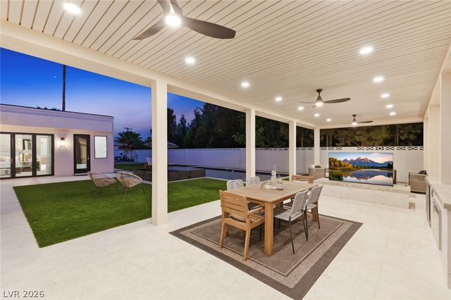 2401 Driftwood Drive, Las Vegas, NV 89107