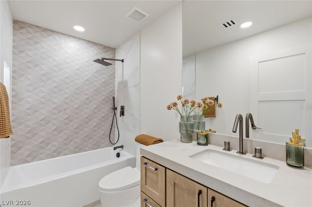 2401 Driftwood Drive, Las Vegas, NV 89107