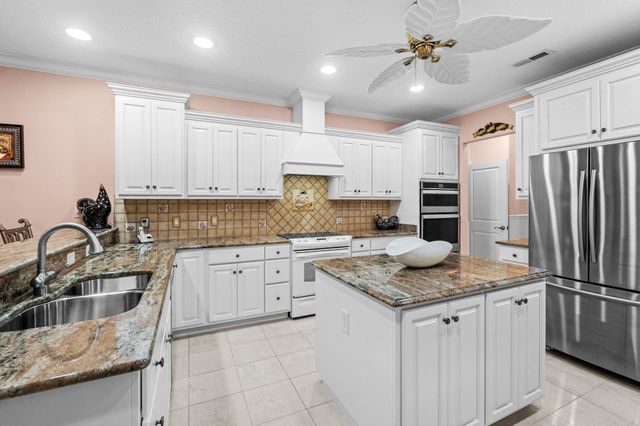 3115 Hermitage Dr., Little River, SC 29566