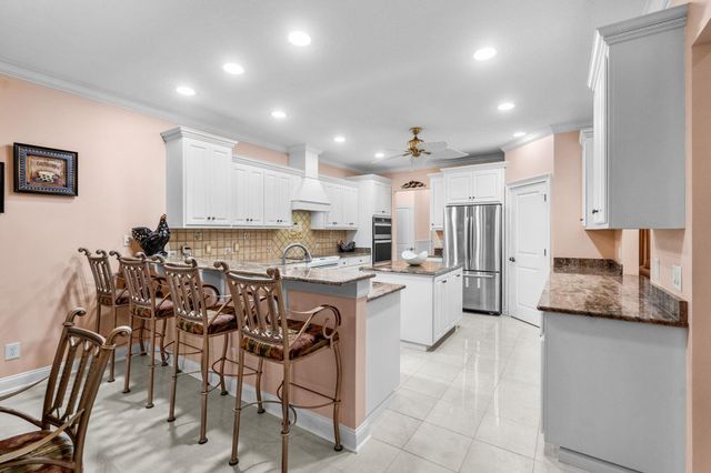 3115 Hermitage Dr., Little River, SC 29566