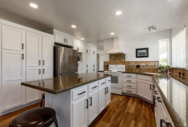 10079 S 3200 W, South Jordan, UT 84095