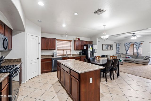 1367 E PALO VERDE Street, Casa Grande, AZ 85122