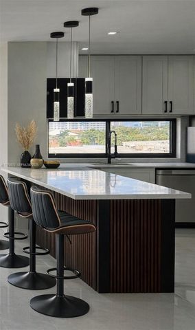 17021 N Bay Rd 814, Sunny Isles Beach, FL 33160