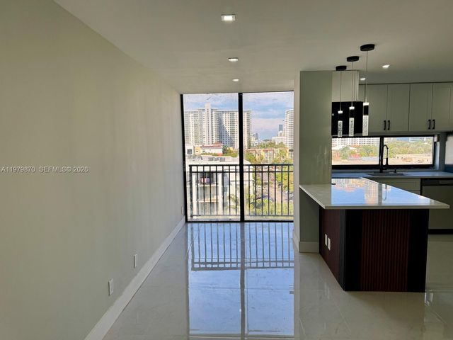 17021 N Bay Rd 814, Sunny Isles Beach, FL 33160