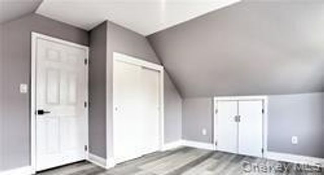 33 Robin, Levittown, NY 11756