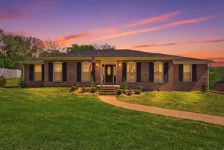2030 Graceland Dr, Goodlettsville, TN 37072