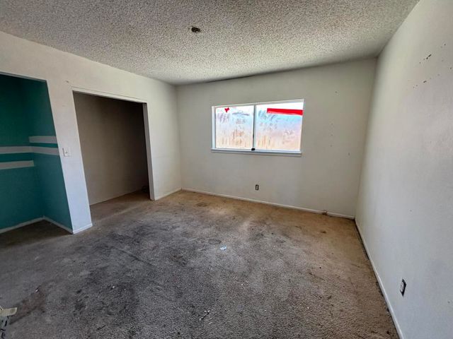 6943 Roberts Avenue, 29 Palms, CA 92277