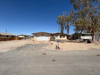 6943 Roberts Avenue, 29 Palms, CA 92277