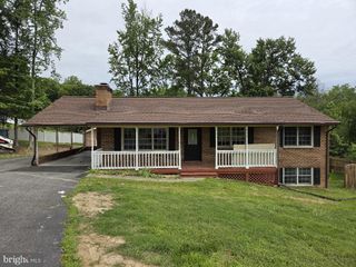 4 HICKS CT #MAIN, Fredericksburg, VA 22405