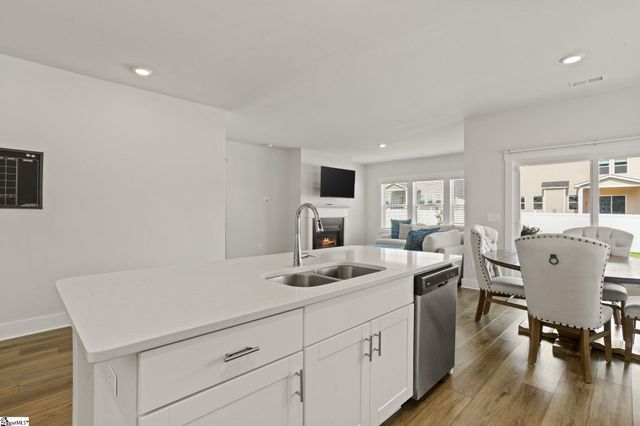 117 Hazelcroft Drive, Fountain Inn, SC 29644