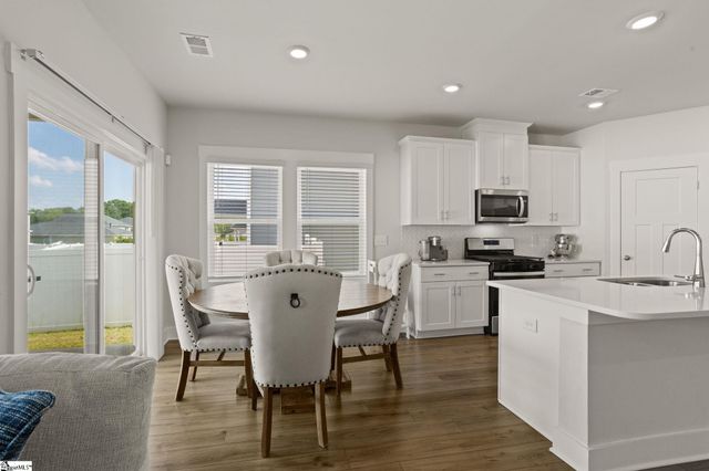 117 Hazelcroft Drive, Fountain Inn, SC 29644