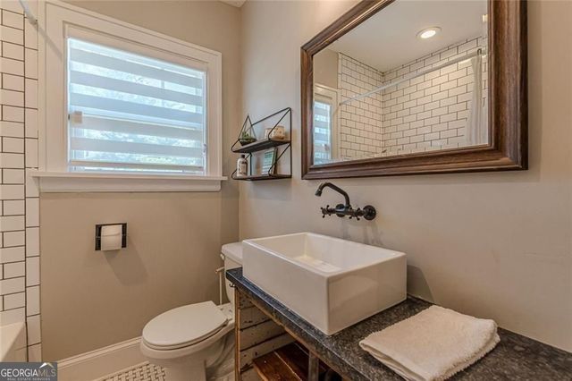 1237 Winburn Drive, East Point, GA 30344