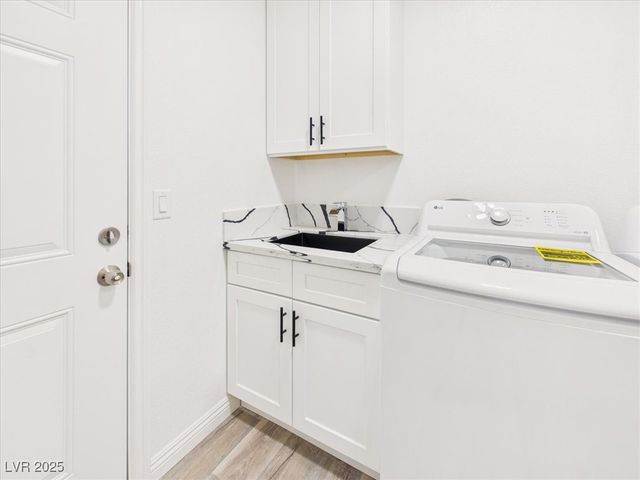 931 Lone Pine Road, Pahrump, NV 89048