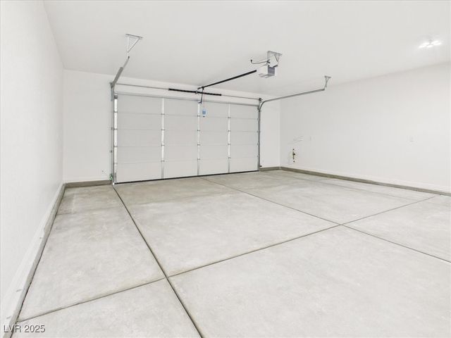 931 Lone Pine Road, Pahrump, NV 89048