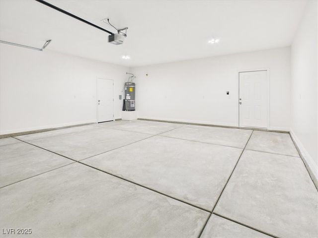 931 Lone Pine Road, Pahrump, NV 89048