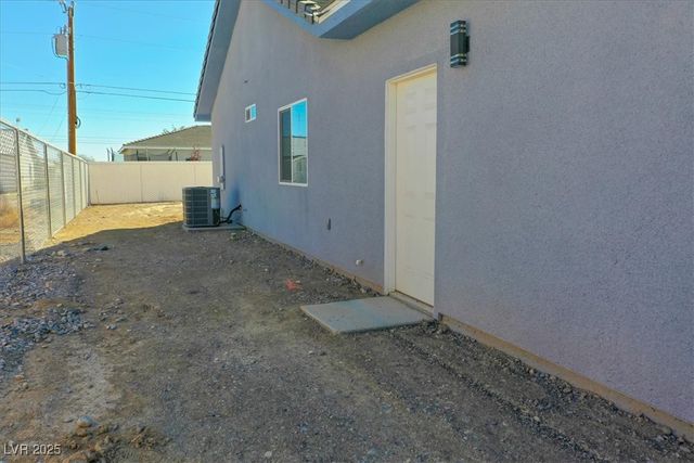 931 Lone Pine Road, Pahrump, NV 89048