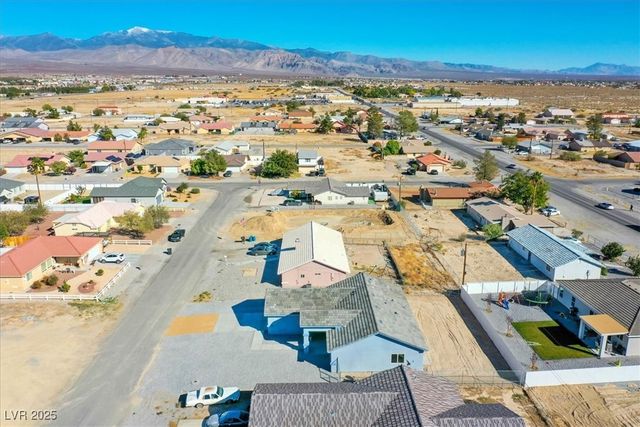 931 Lone Pine Road, Pahrump, NV 89048
