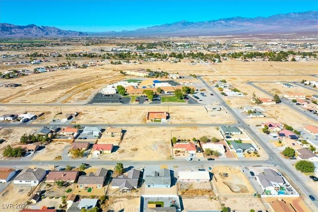 931 Lone Pine Road, Pahrump, NV 89048