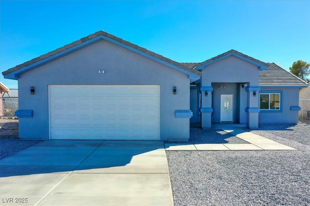 931 Lone Pine Road, Pahrump, NV 89048