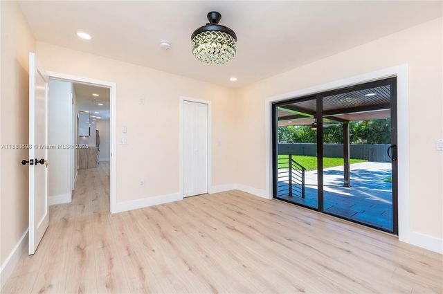 625 Miller Dr, Miami Springs, FL 33166