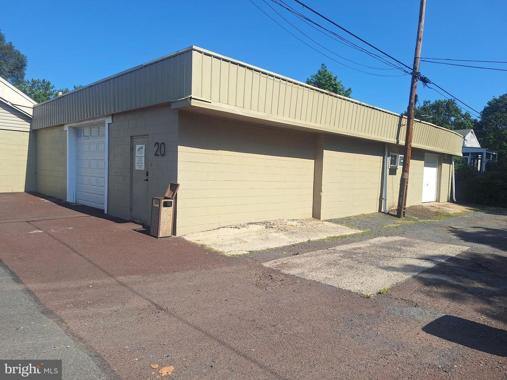 20 E 7TH ST, POTTSTOWN, PA 19464 — photo 2