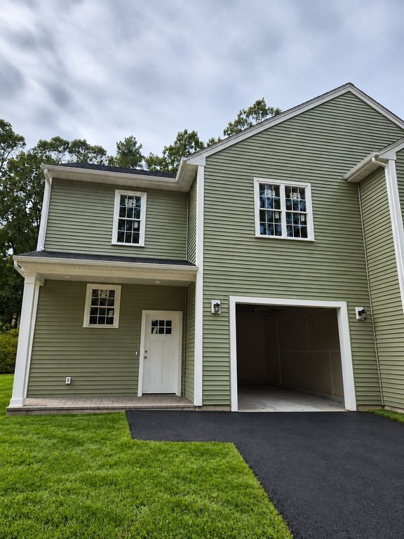 60 Noonan St 60, Mansfield, MA 02048