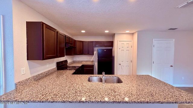 8814 DANDY Avenue, Jacksonville, FL 32211