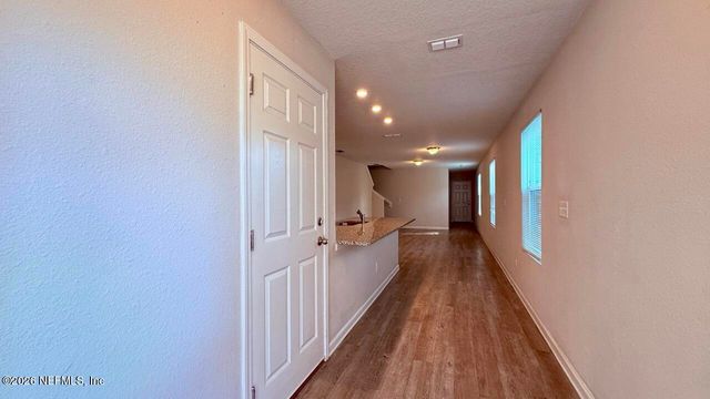 8814 DANDY Avenue, Jacksonville, FL 32211