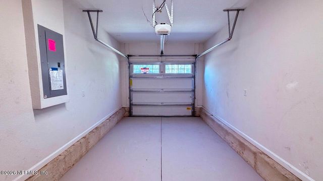 8814 DANDY Avenue, Jacksonville, FL 32211