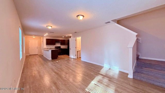 8814 DANDY Avenue, Jacksonville, FL 32211