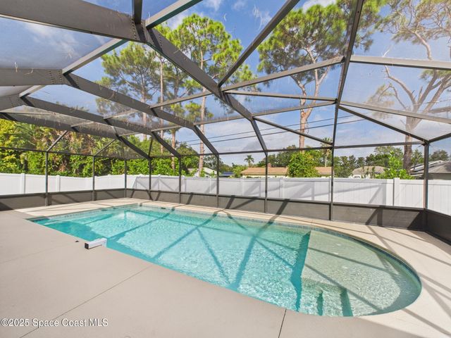 664 Doctor Avenue, Sebastian, FL 32958