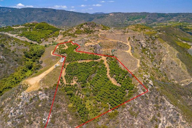 1 Los Gatos Road, Temecula, CA 92590