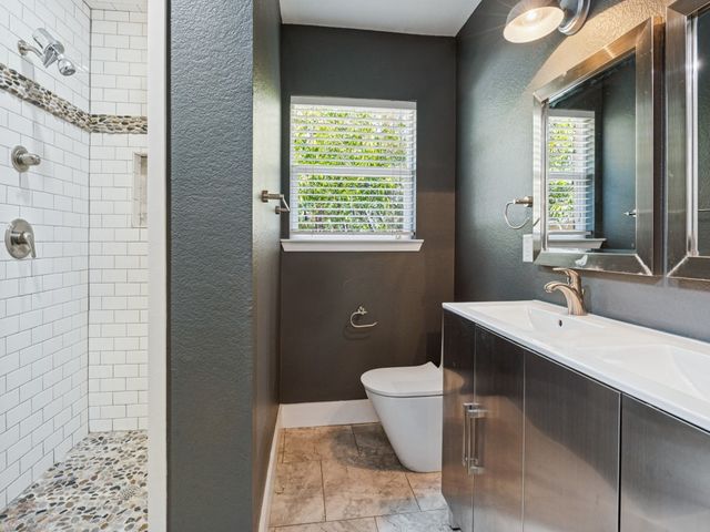 914 Westmount Avenue, Dallas, TX 75211