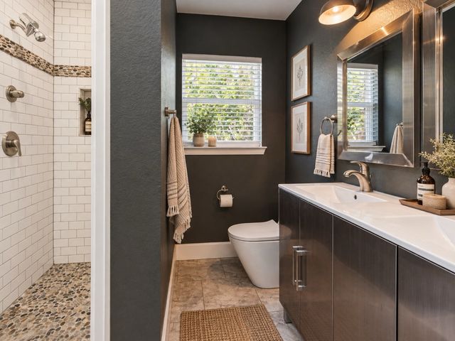 914 Westmount Avenue, Dallas, TX 75211