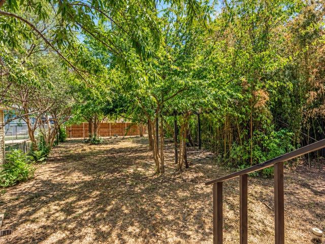 914 Westmount Avenue, Dallas, TX 75211