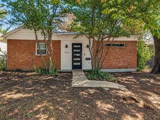 914 Westmount Avenue, Dallas, TX 75211