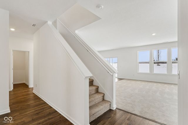 1083 E Valley Oak Court, Mooresville, IN 46158