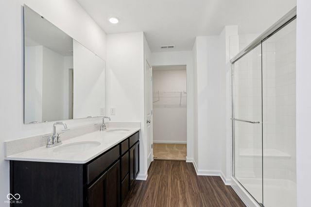 1083 E Valley Oak Court, Mooresville, IN 46158