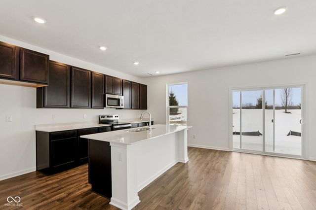 1083 E Valley Oak Court, Mooresville, IN 46158