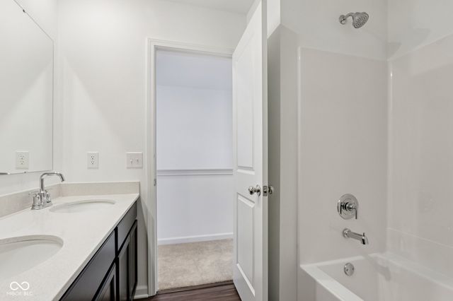 1083 E Valley Oak Court, Mooresville, IN 46158