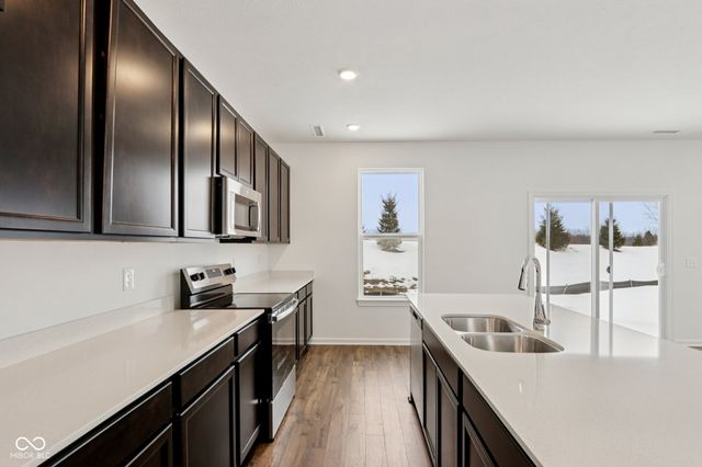 1083 E Valley Oak Court, Mooresville, IN 46158