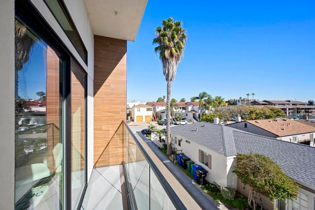 2925 Upshur st., San Diego, CA 92106