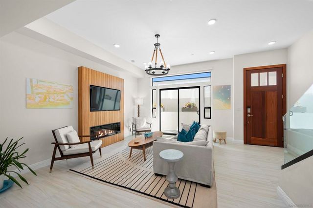 2925 Upshur st., San Diego, CA 92106