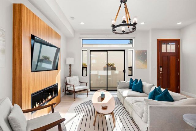 2925 Upshur st., San Diego, CA 92106