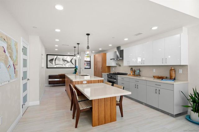 2925 Upshur st., San Diego, CA 92106