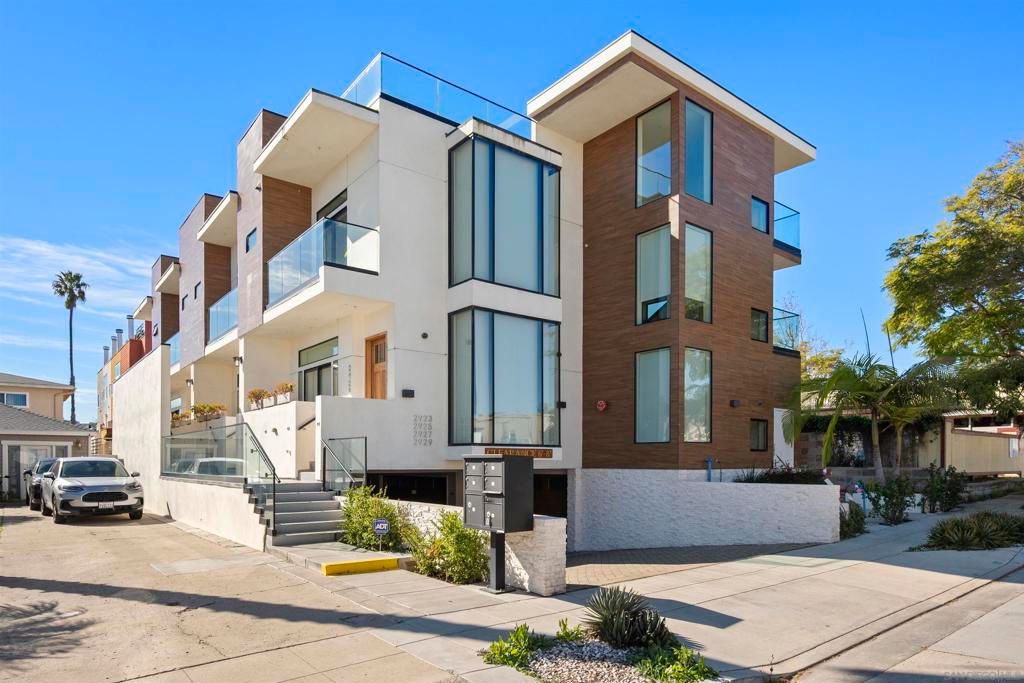 2925 Upshur st., San Diego, CA 92106