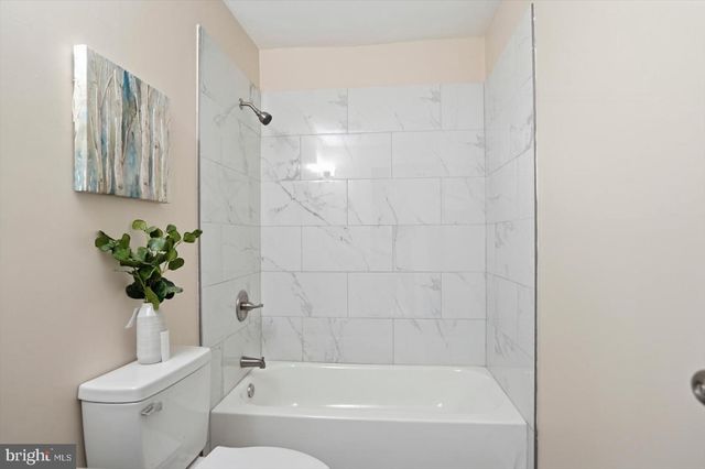 1223 E OLIVER ST, Baltimore, MD 21202