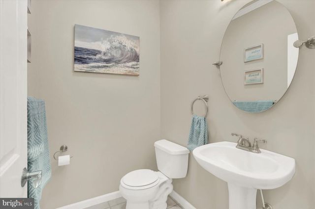 10 HERR CT, Newport, PA 17074